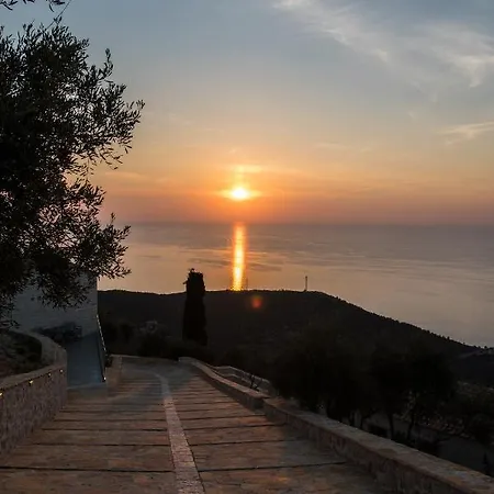 Emerald Agios Nikitas Holiday home *